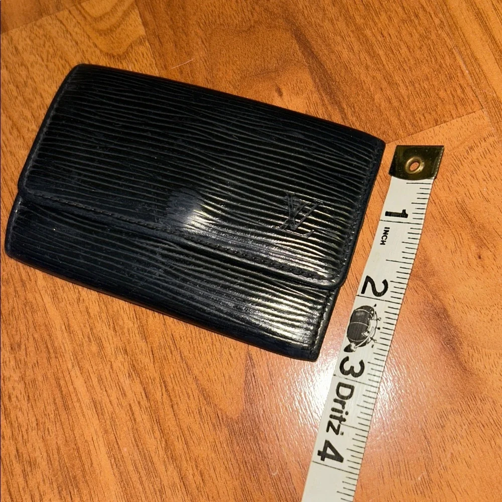 Authentic Louis Vuitton Epi Leather 6 Key Holder Wallet